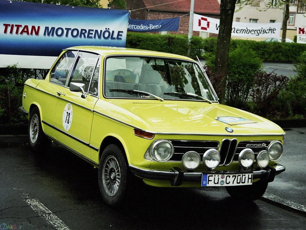 BMW 2002tii (1)