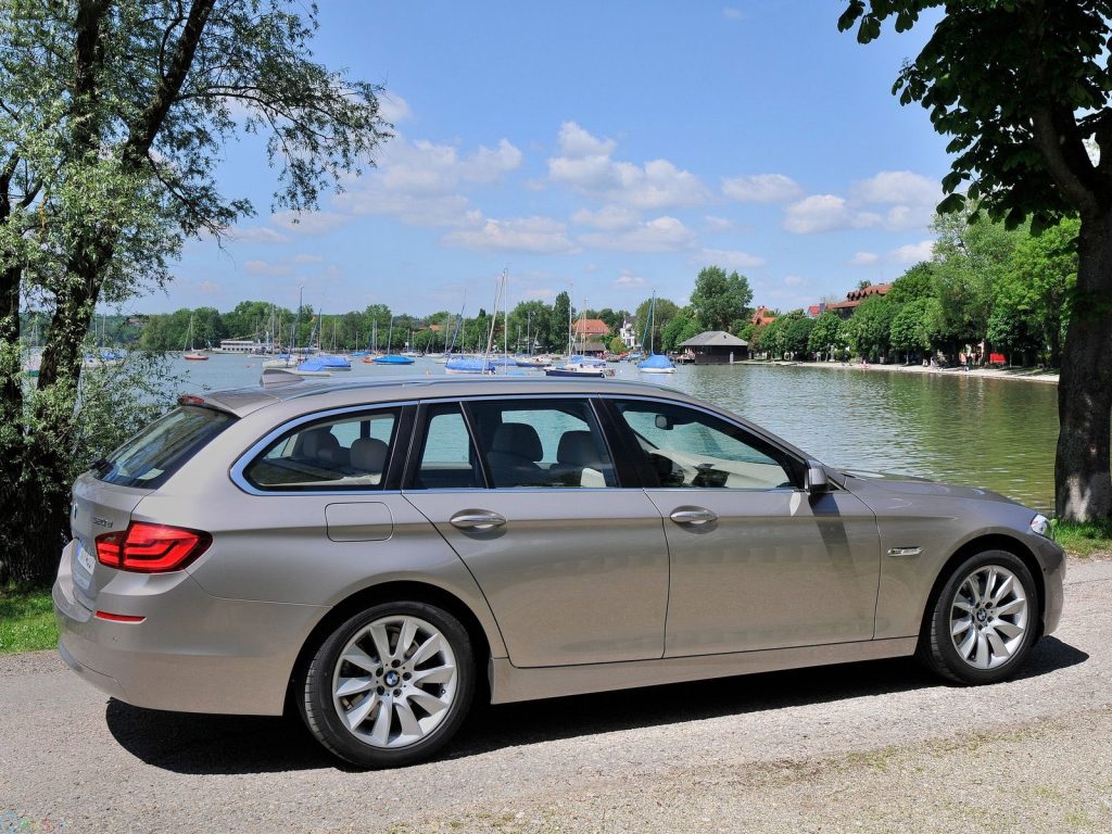 BMW 5-series Touring (2)