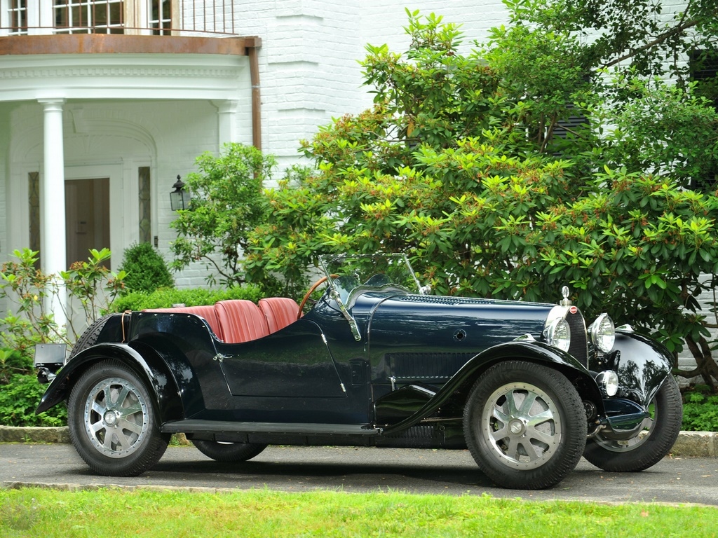 Bugatti Type 43 مشکی