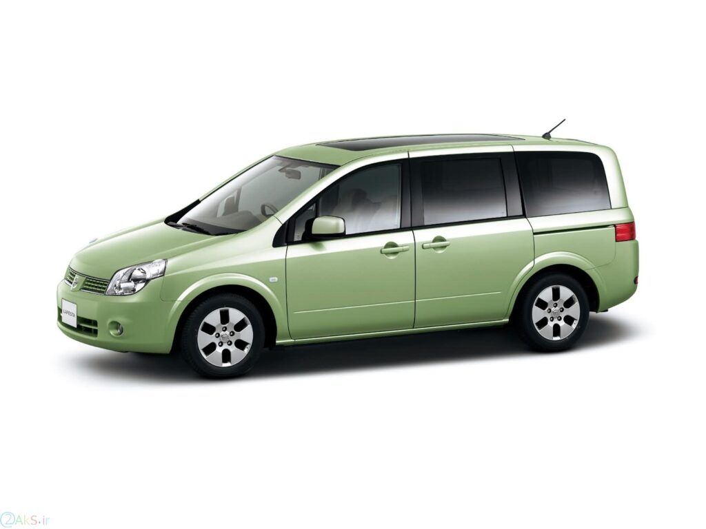 Nissan Lafesta سبز